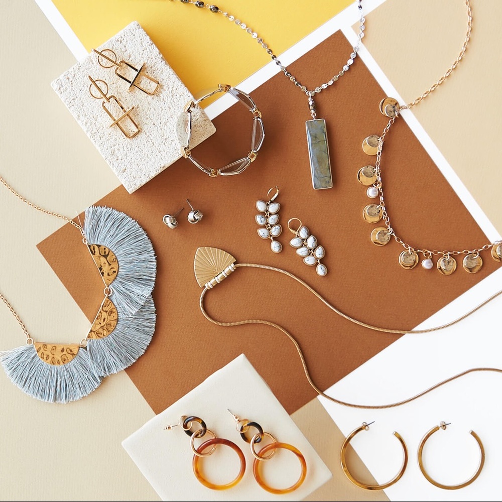 Accessories!!! Shoes, earrings, handbags galore!